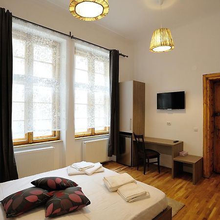 Dinicu Residence - Central Location บราชอฟ ภายนอก รูปภาพ