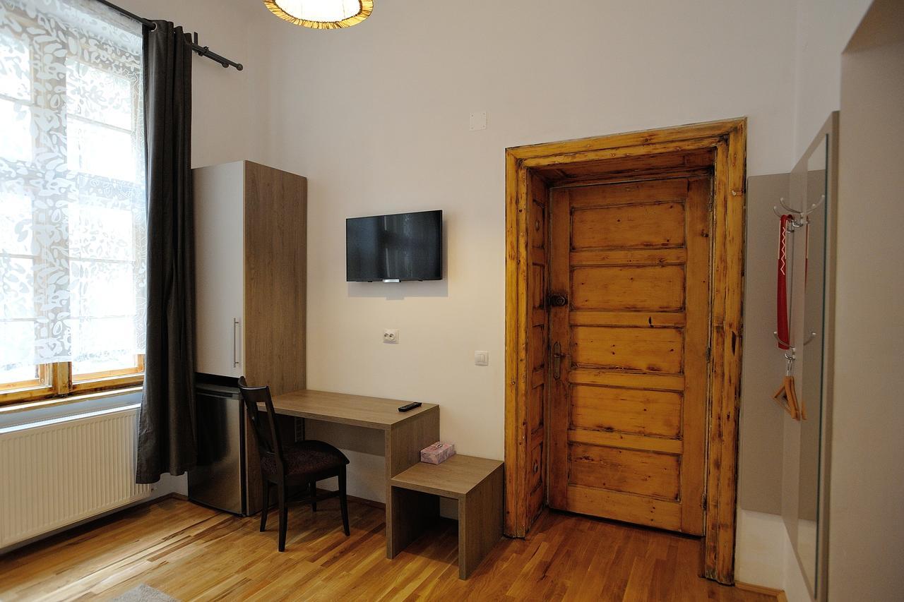 Dinicu Residence - Central Location บราชอฟ ภายนอก รูปภาพ